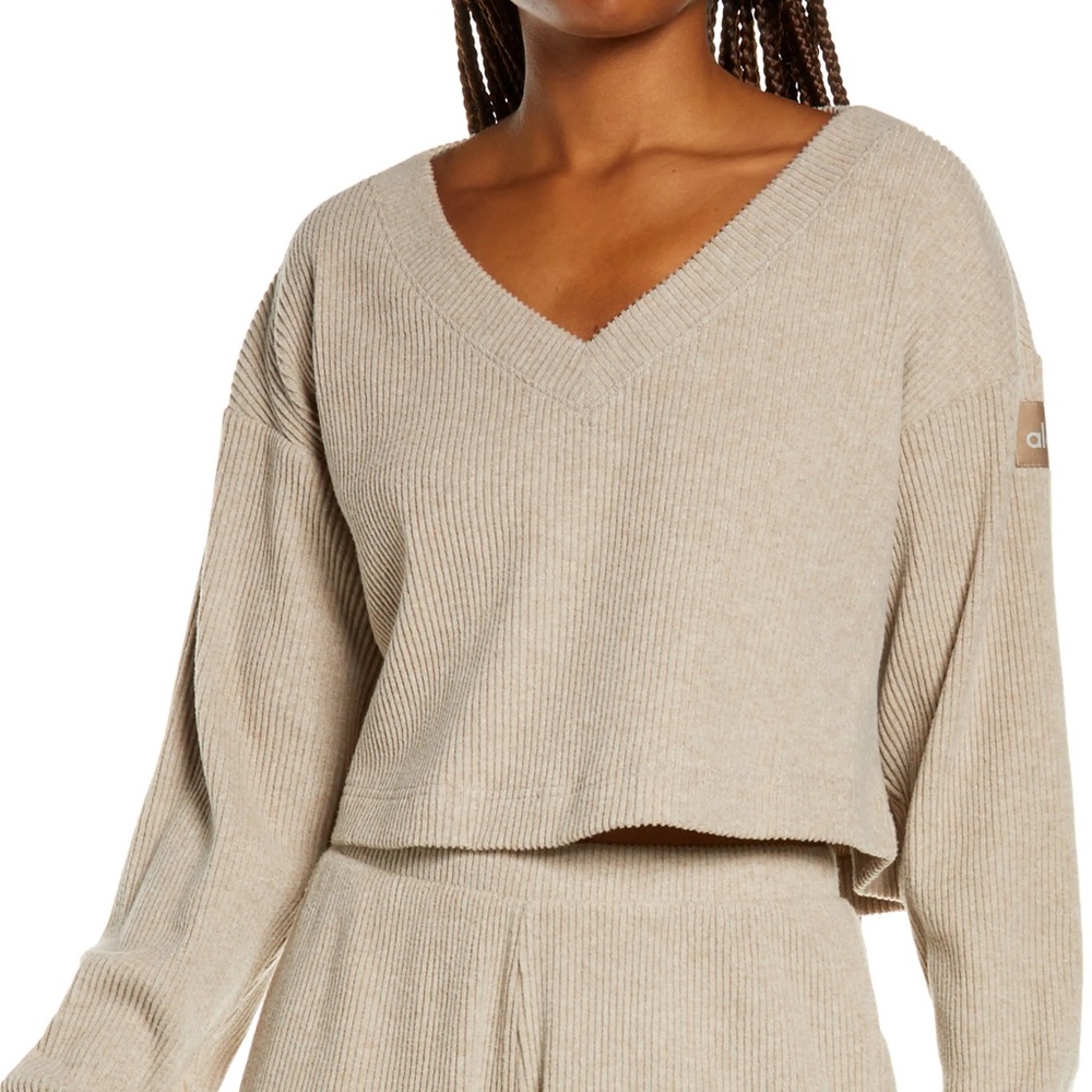 Alo Beige Ribbed Lounge Top